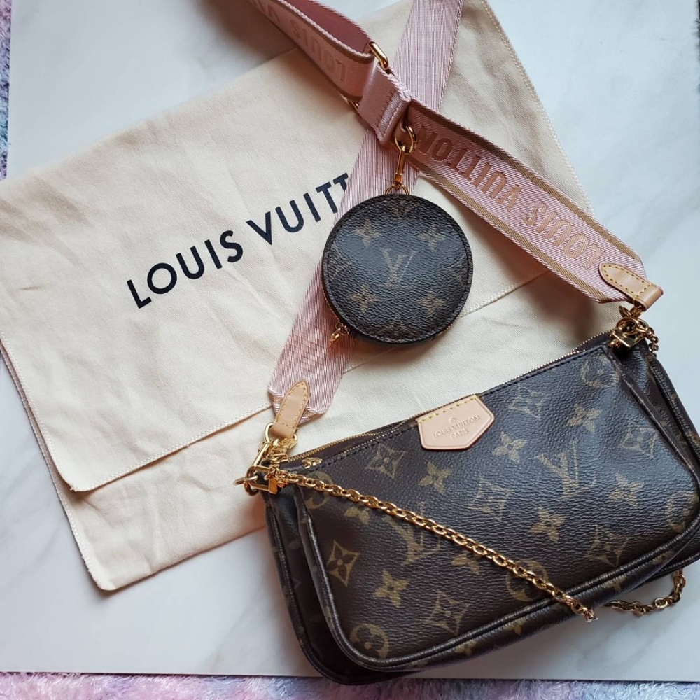 Louis Vuitton Multi Pochette in Rose